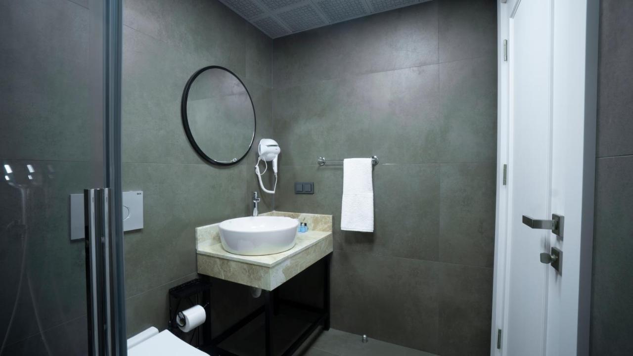 Estera Hotel Silent Анталия Екстериор снимка