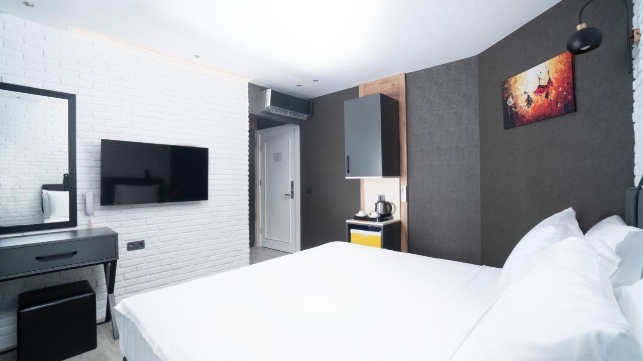 Estera Hotel Silent Анталия Екстериор снимка